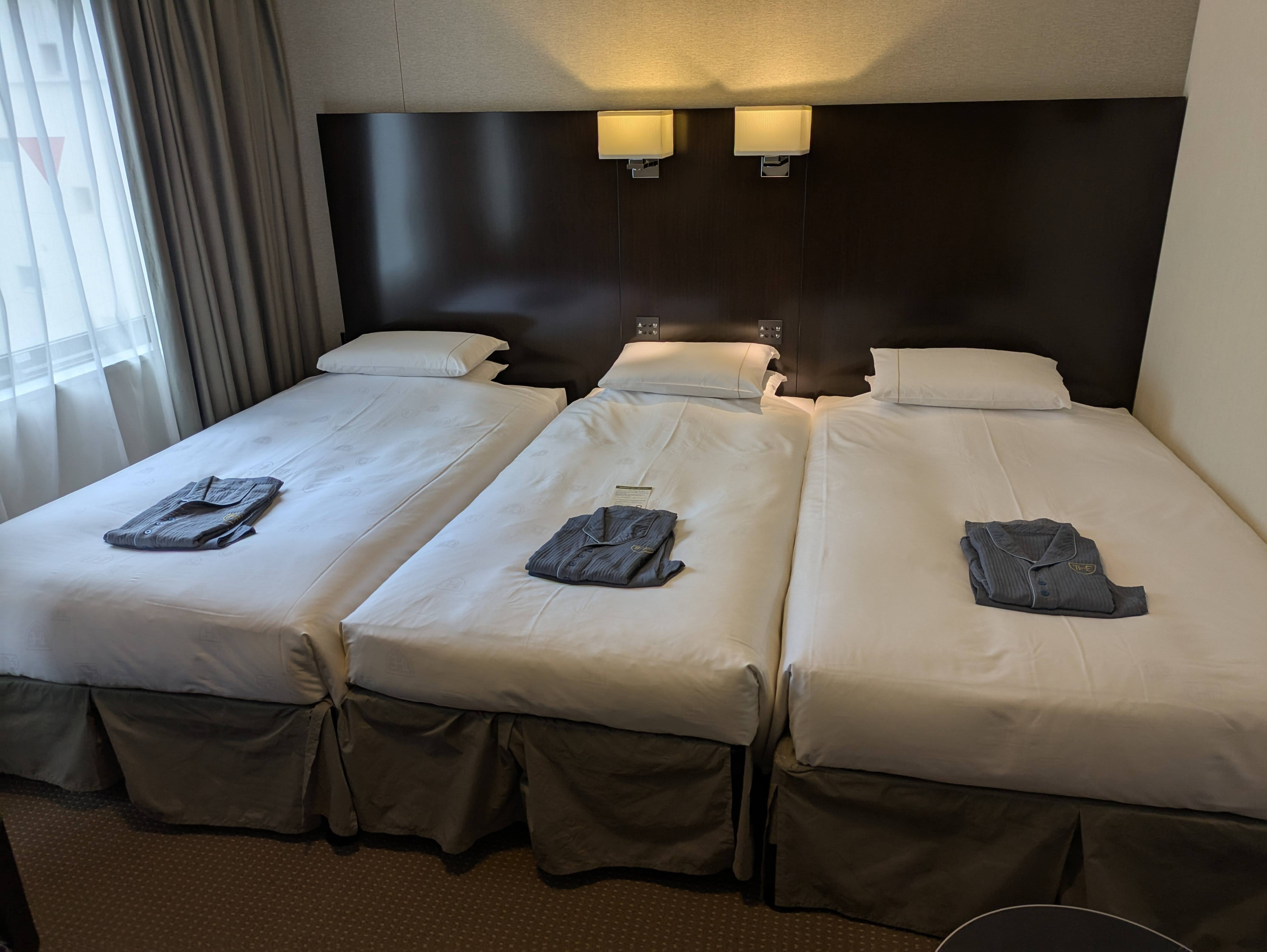 Photo of the accessible room with 3 beds