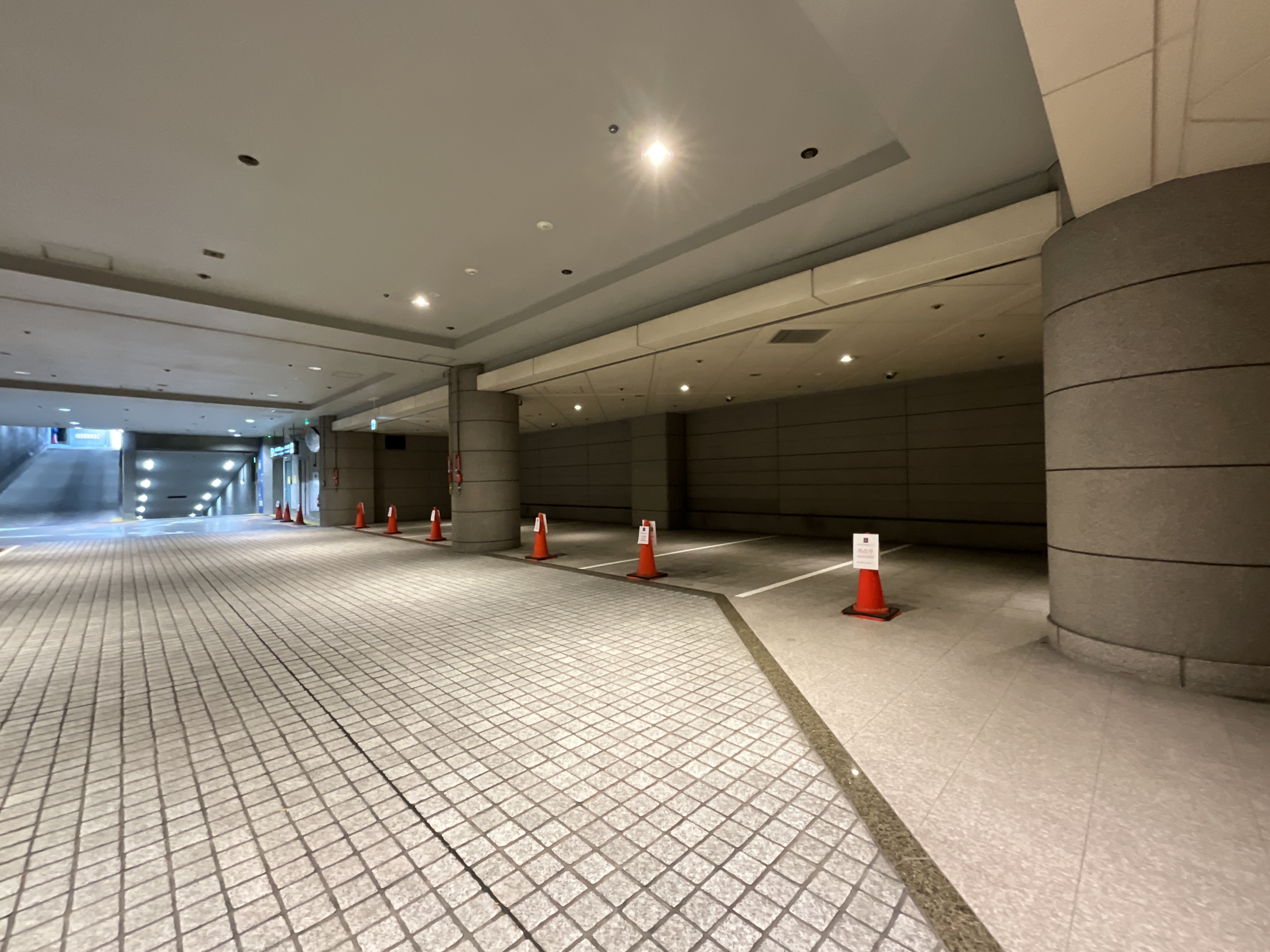 Photo of the general parking space