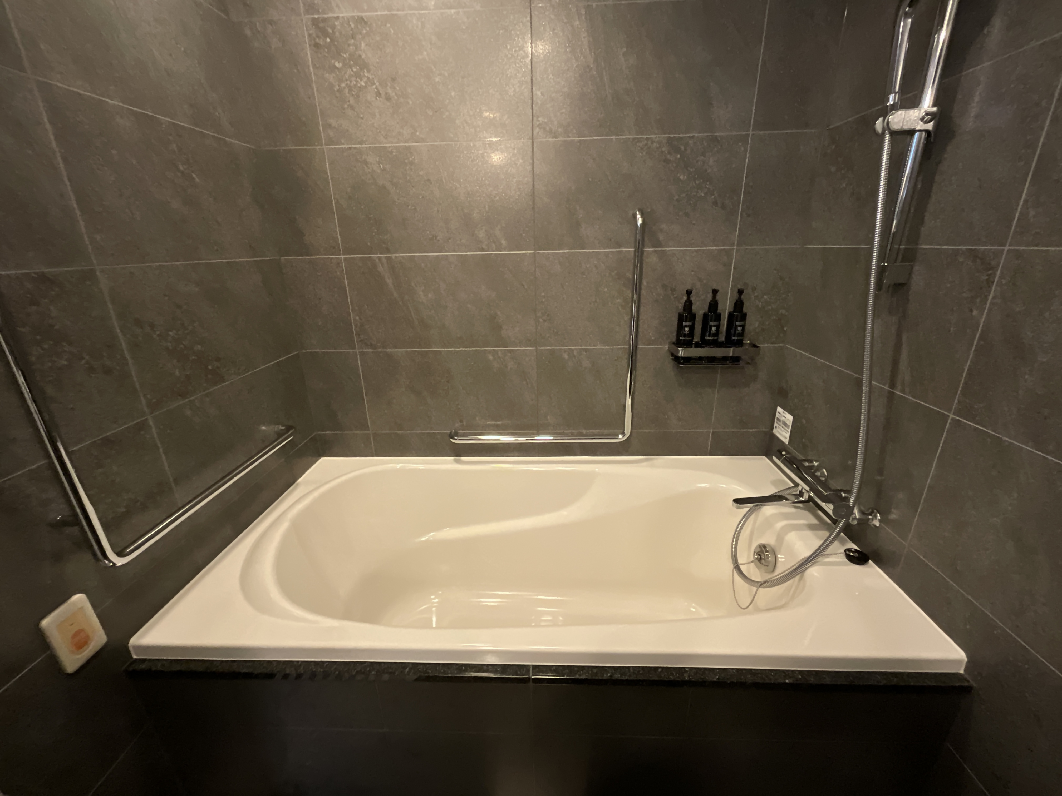 バリアフリールーム浴槽の写真