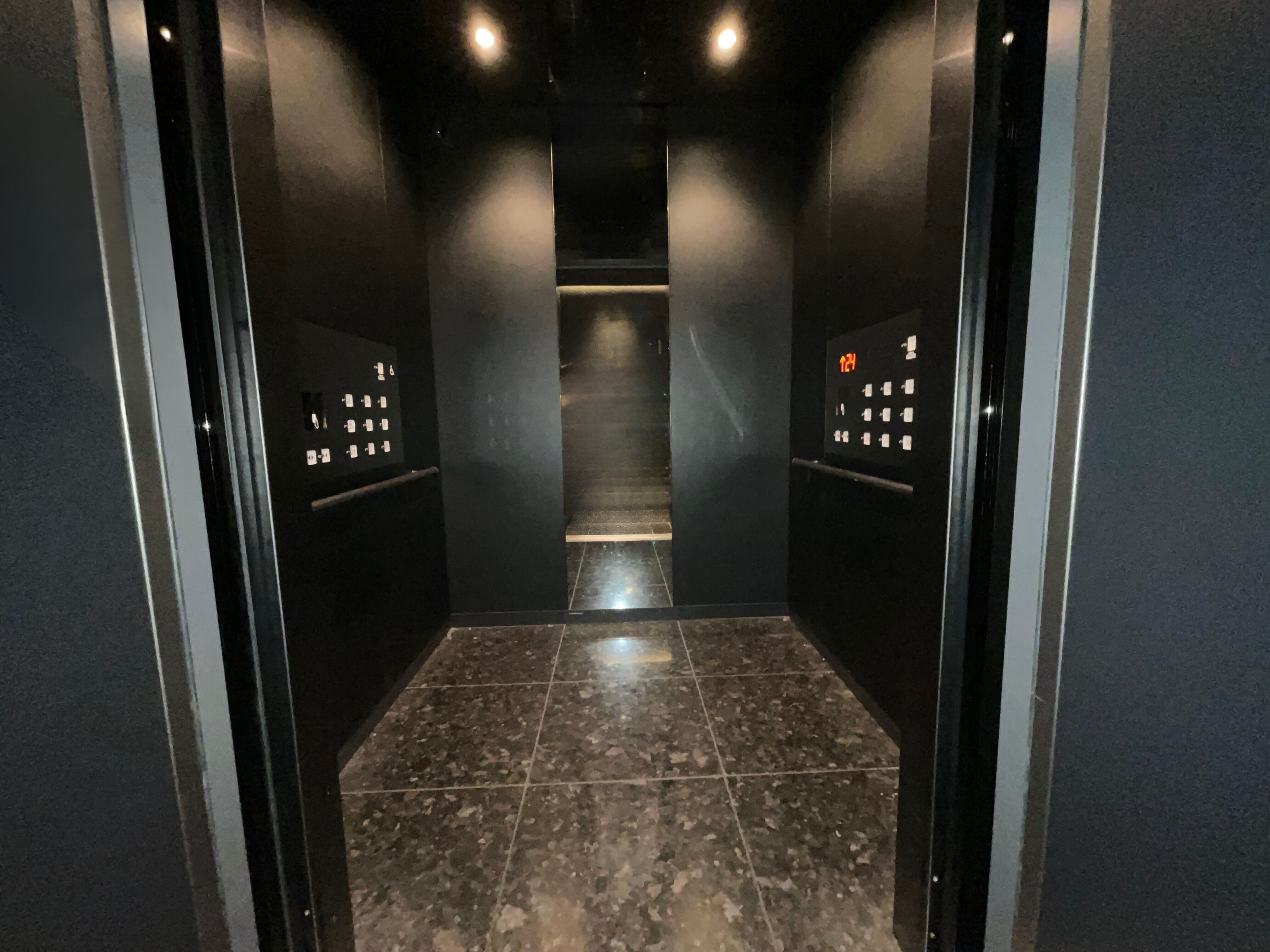 エレベーターの写真