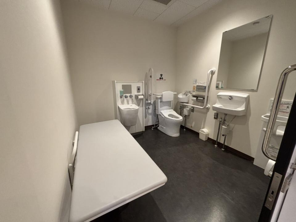 ツルマガーデン エリア2 休憩所トイレ内観の写真