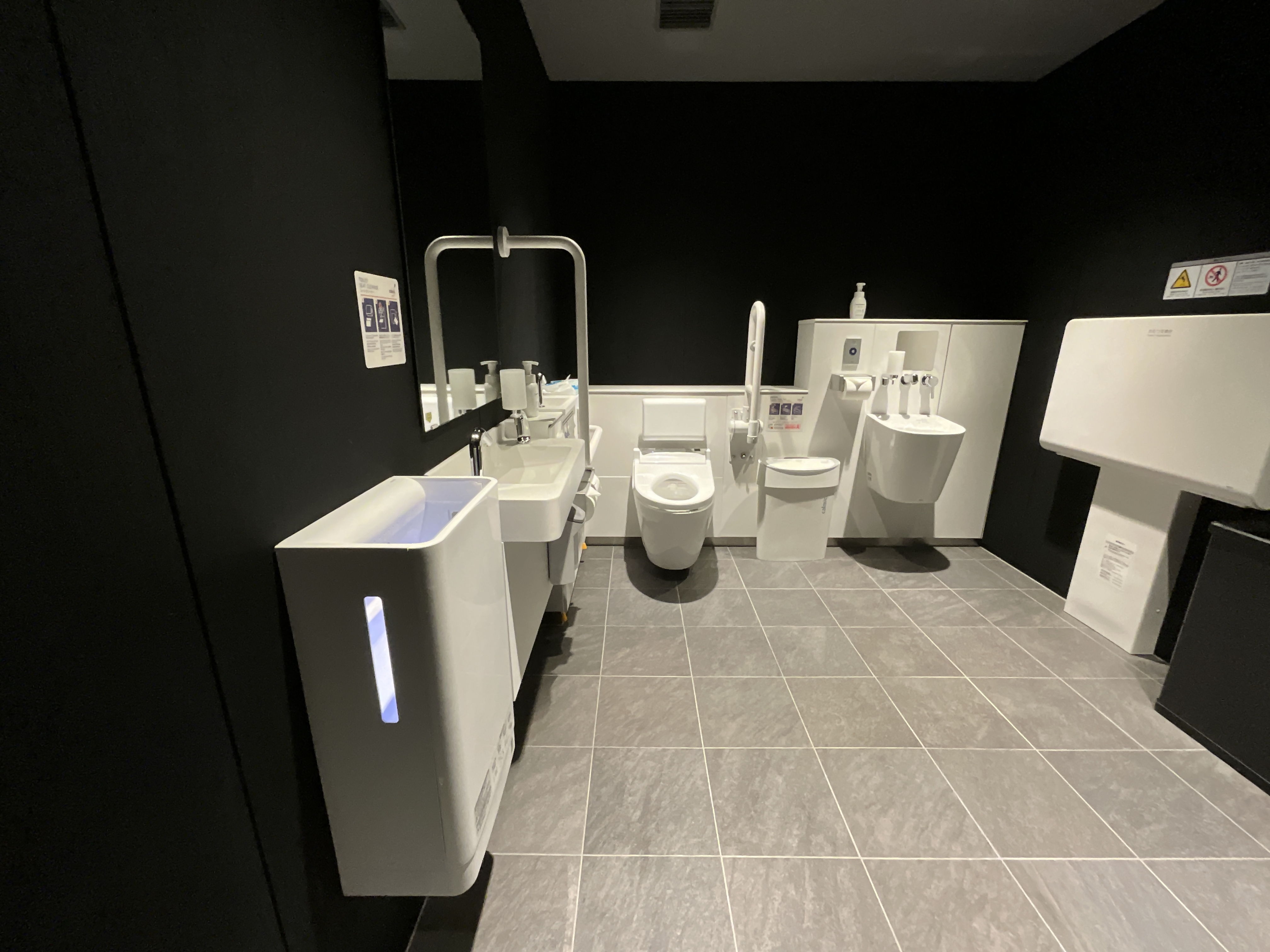 バリアフリートイレの写真